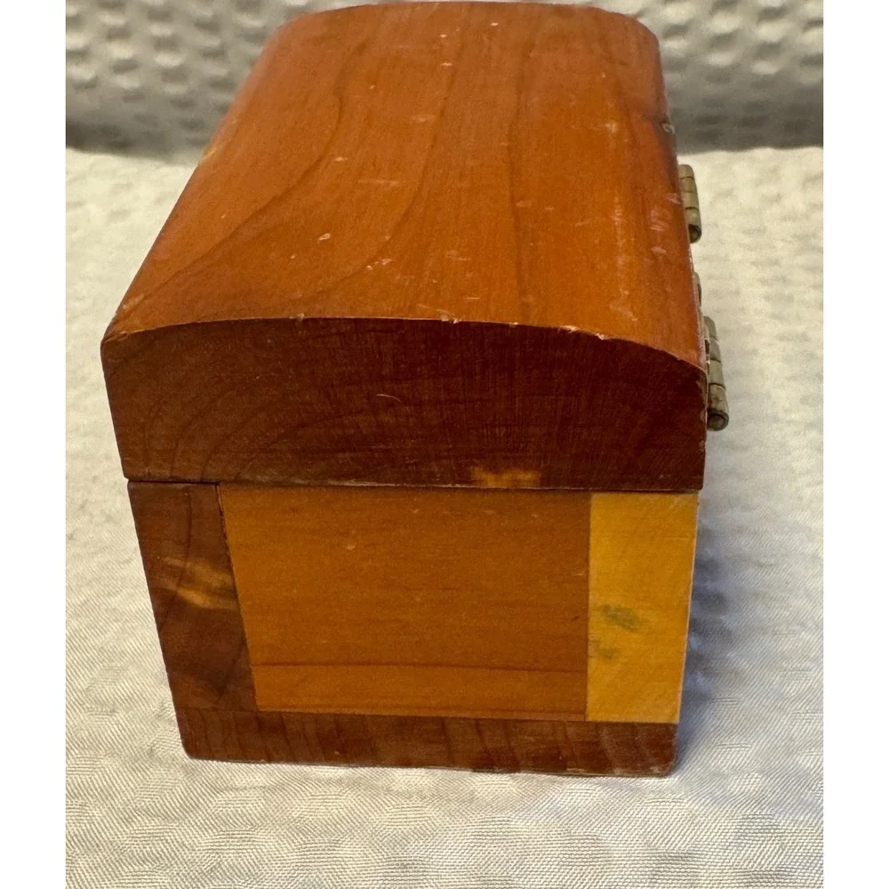 Vintage Tiny Cedar Chest Wood Jewelry‎ Trinket Box Hinged Mid Century